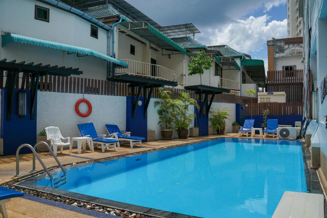 Rattana Beach Hotel By Shanaya Karon Exterior photo