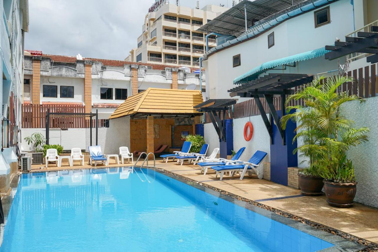 Rattana Beach Hotel By Shanaya Karon Exterior photo